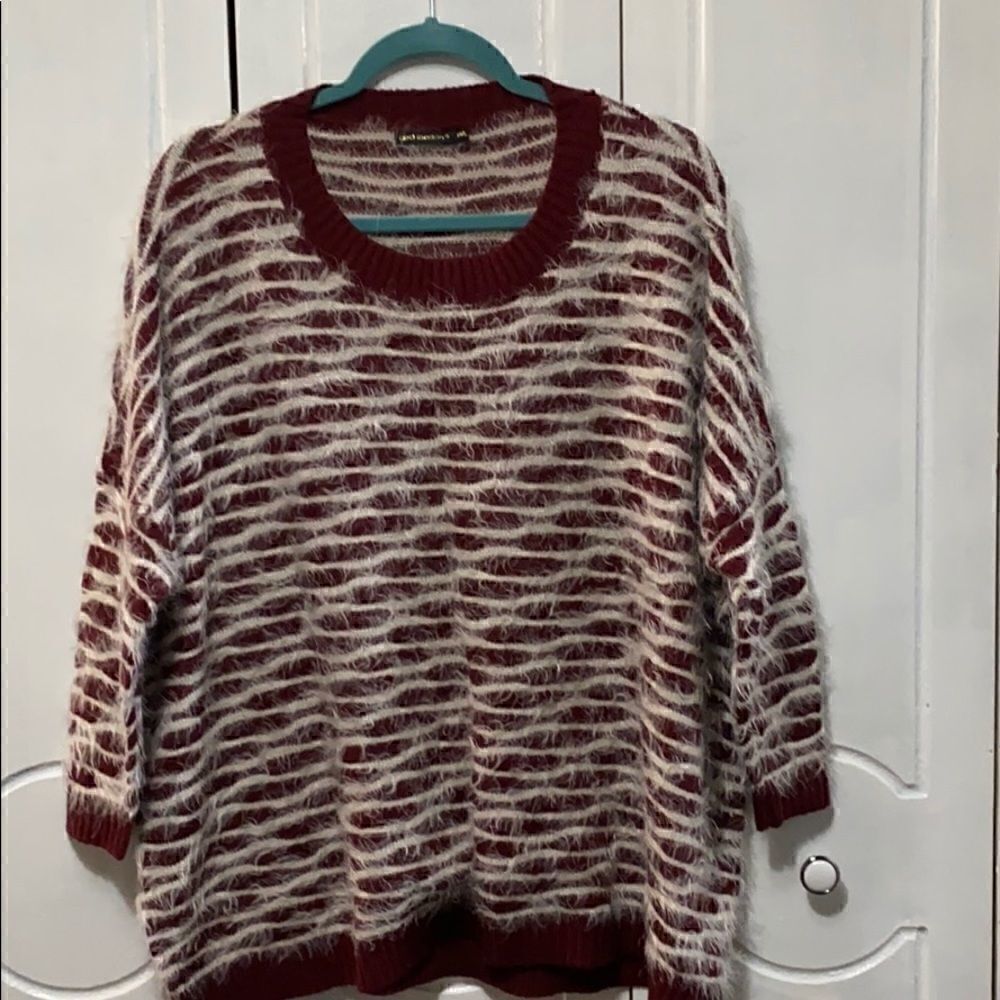 Ged London Eyelash Sweater M/L